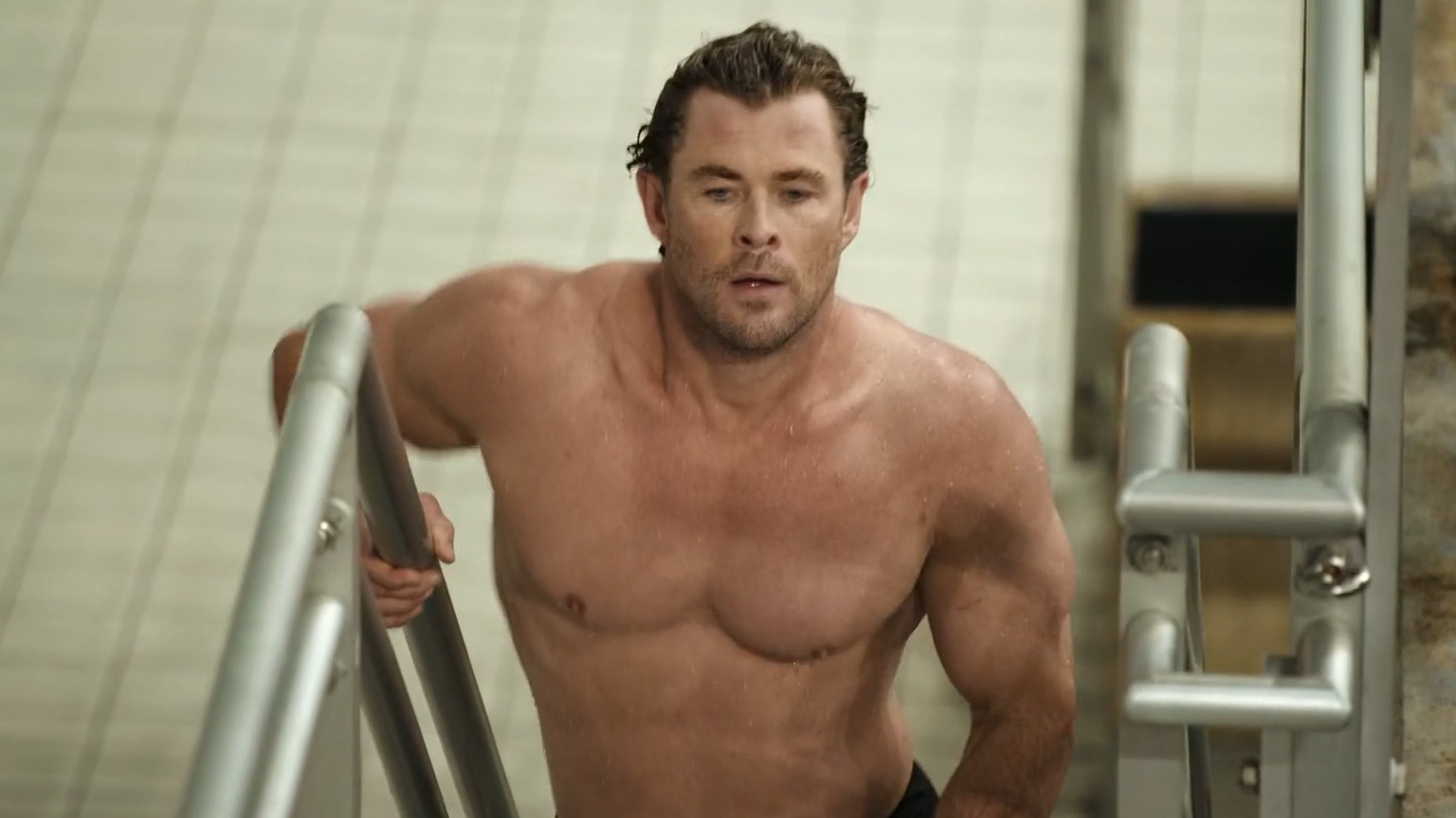 Limitless's Sexiest Scenes with Chris Hemsworth. Shirtless, bathing suit, sexy. 82218