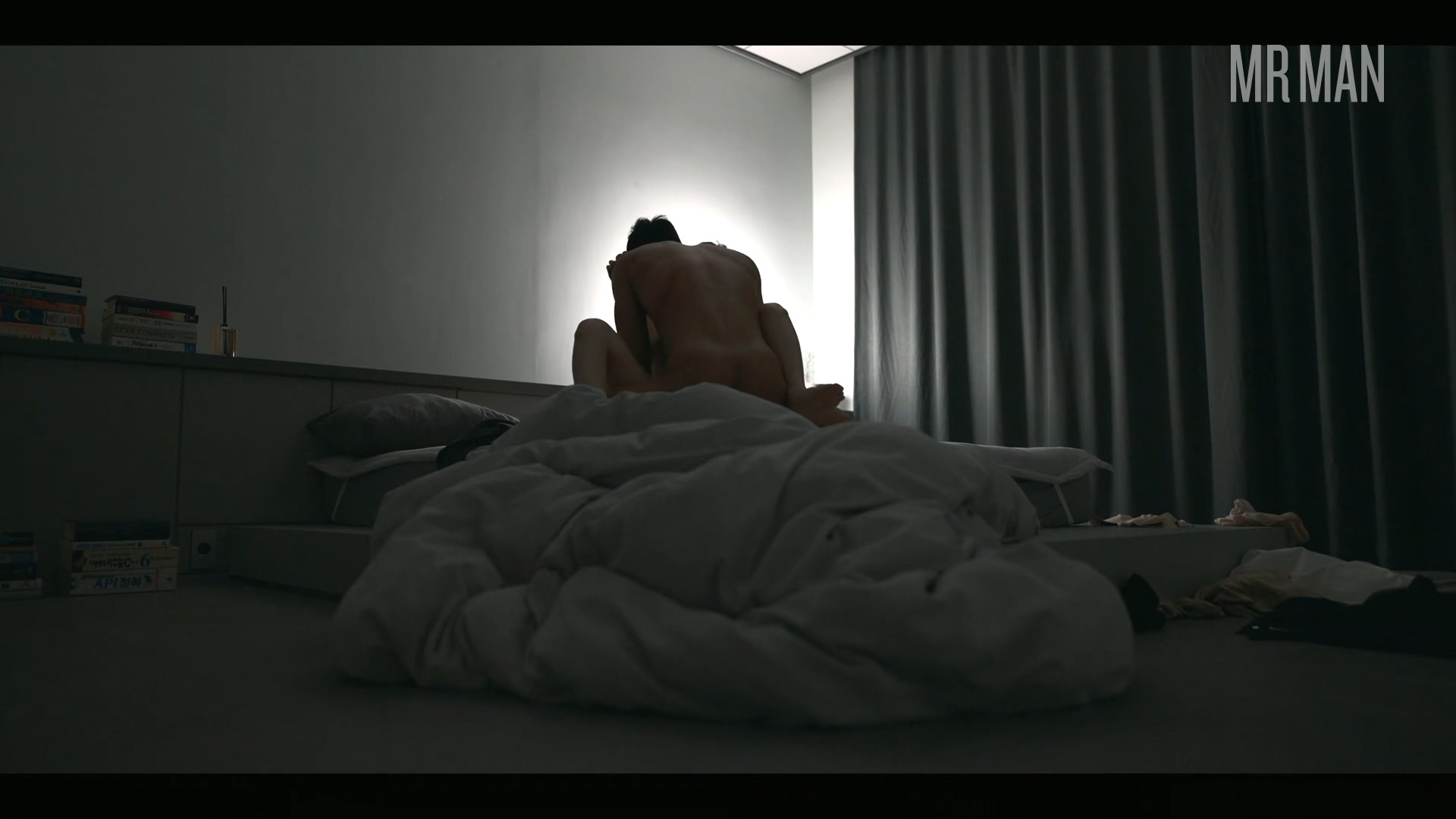Kim Young-kwang Naked as Seong Yun-o. Butt, Shirtless, Straight, bulge. 74427