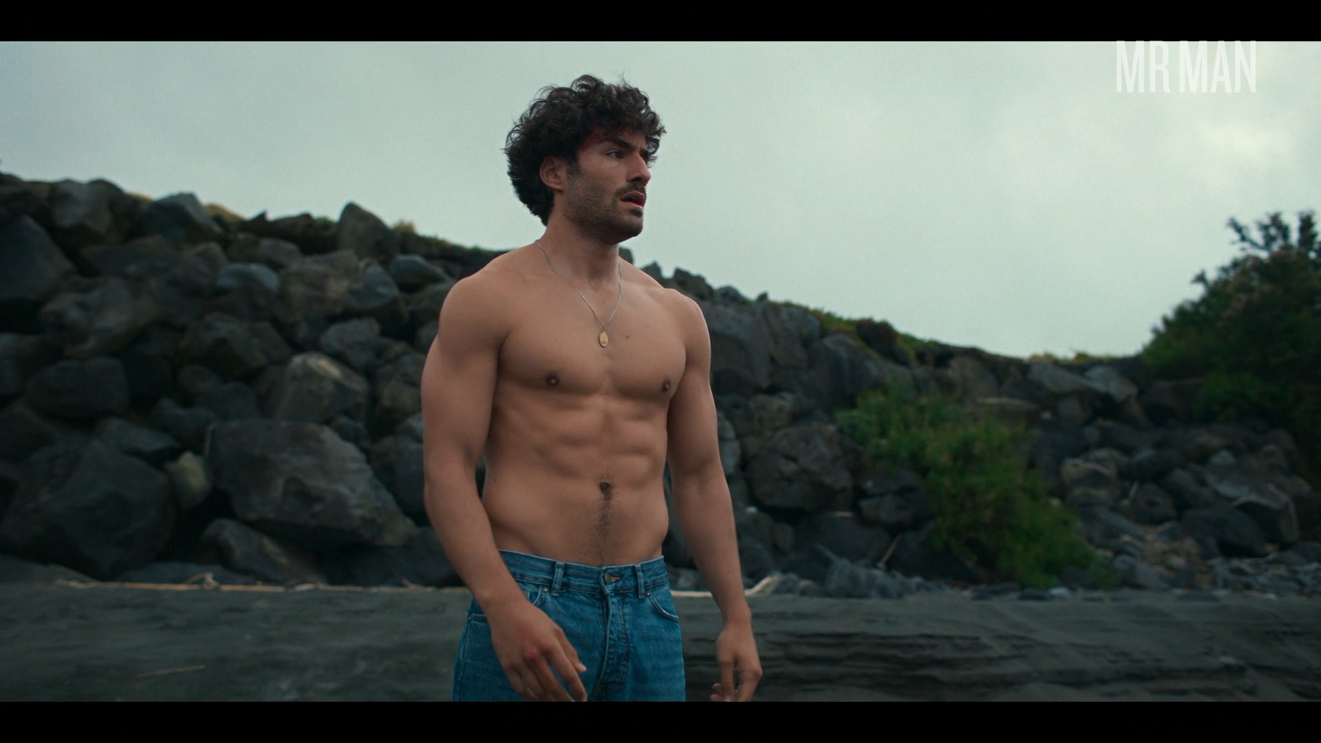 Sexiest Scenes of Eduardo from Turn of the Tide. Shirtless. 76073
