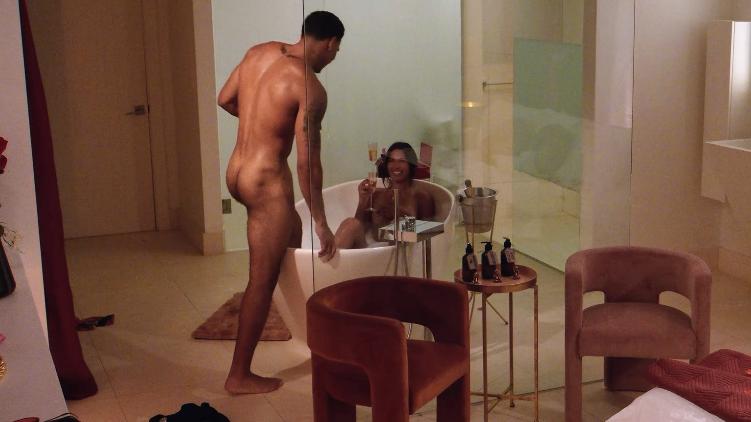 Louis Russell Naked as Self - Contestant. Bulge, Butt, Underwear, sexy, shirtless. 79641