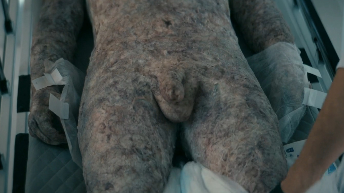 Hamish Linklater Naked in Gen V. Butt, Straight, Balls, Penis, Prosthetic, Shirtless, butthole. 82471