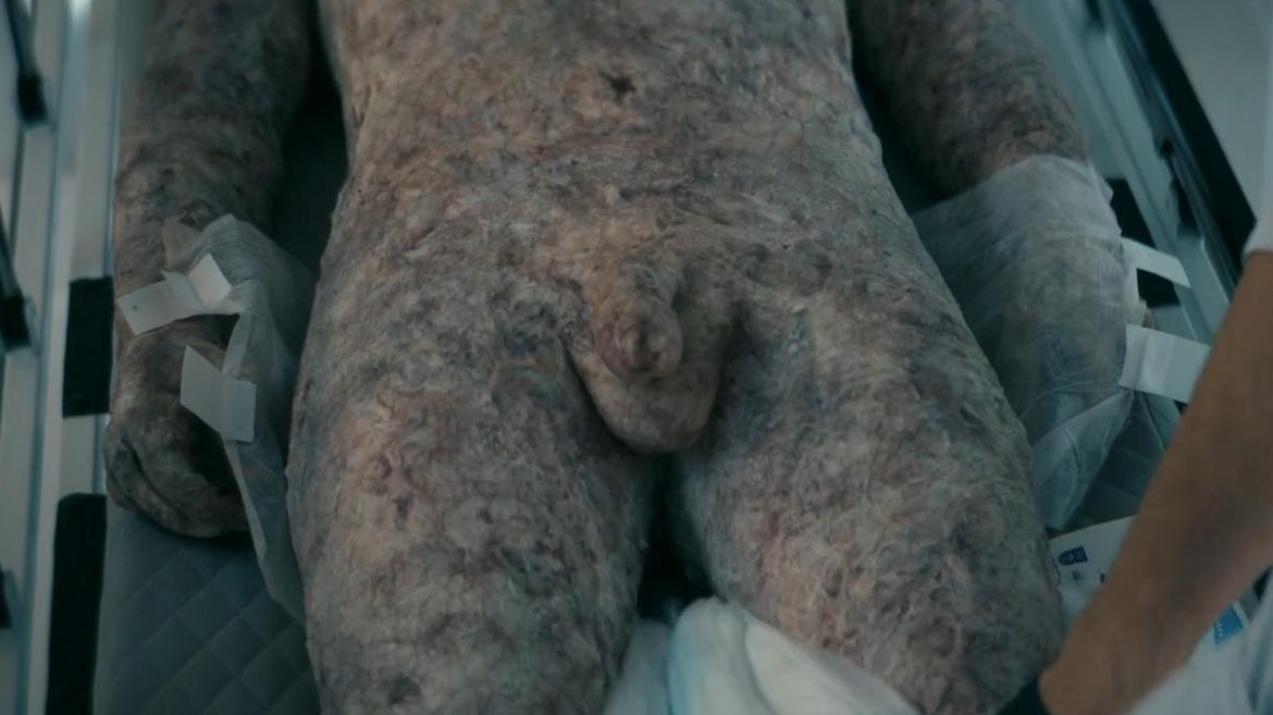 Hamish Linklater Naked in Gen V. Butt, Straight, Balls, Penis, Prosthetic, Shirtless, butthole. 82471