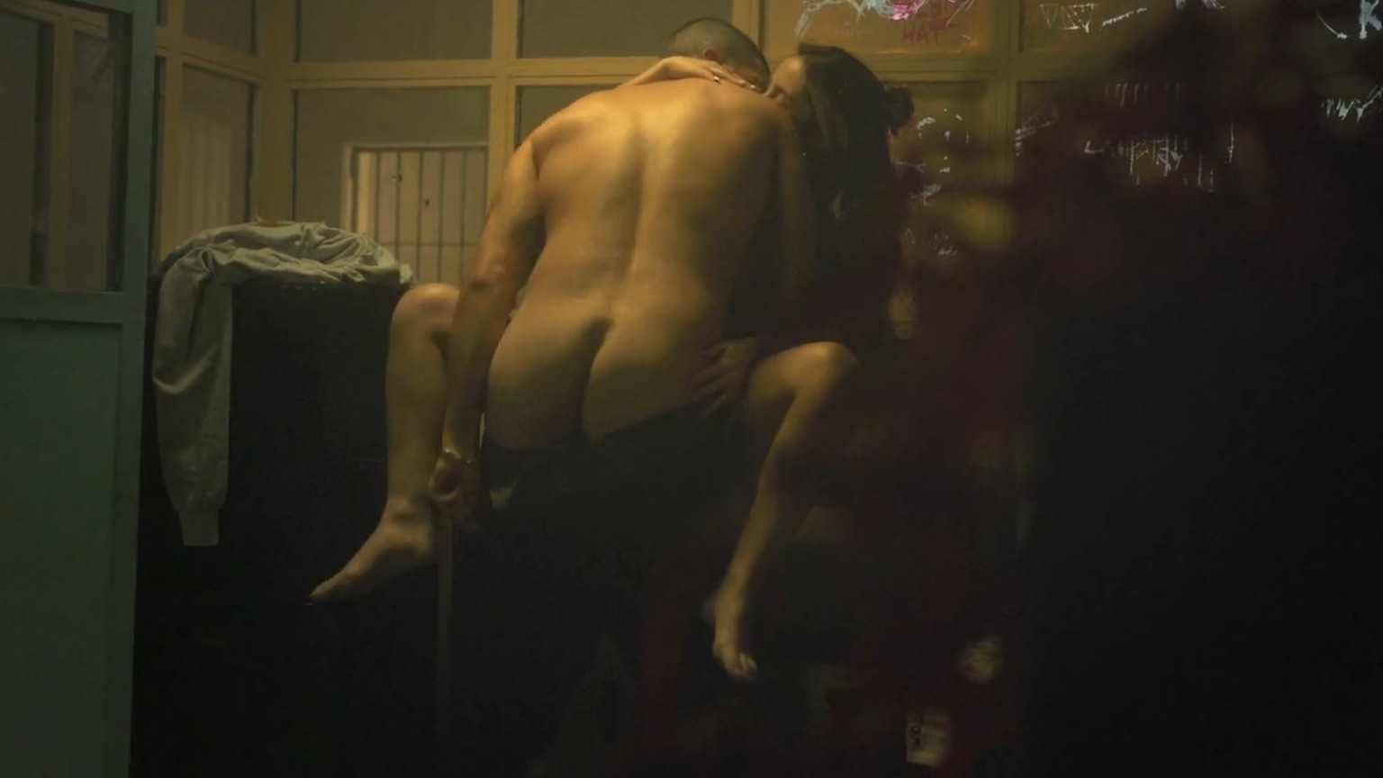 Bernardo Flores Nude in Urban: Life is Ours. Butt, straight. 77356