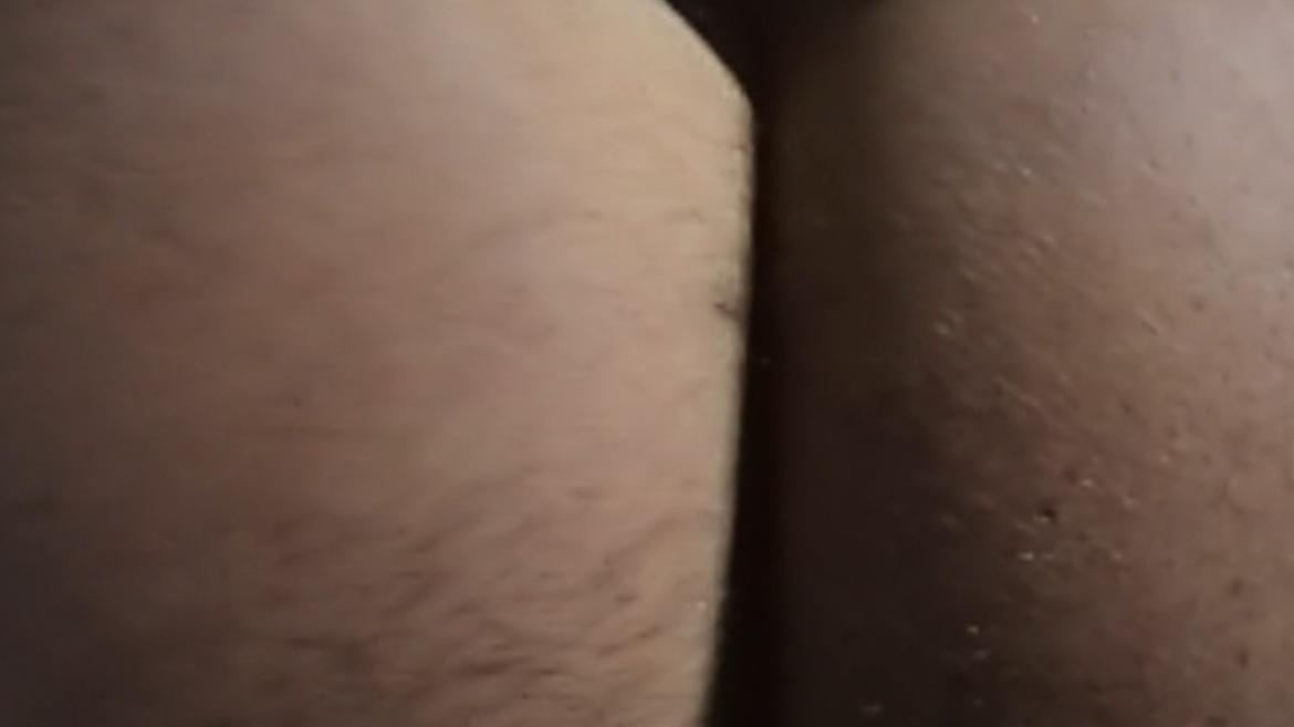 Robbie Williams Naked as Self. Butt, Shirtless, bulge, underwear. 77439