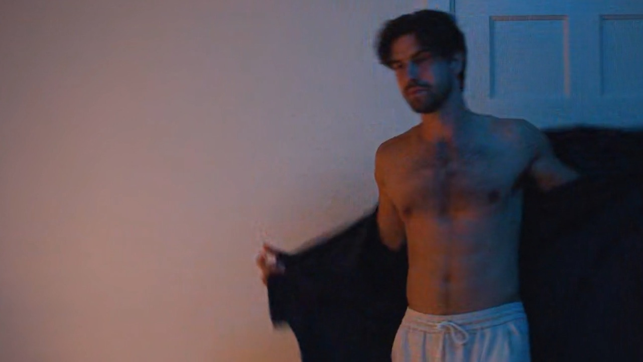 Hottest Aimé Claeys Scene in High Tides. Sexy, Shirtless, Straight. 81290