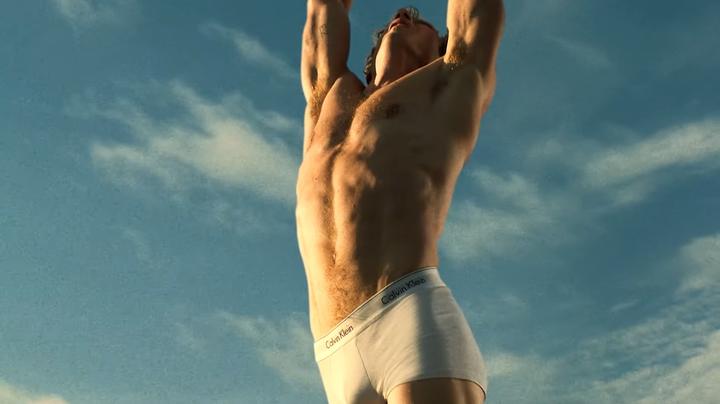 CalvinKleinUnderwear2024-JeremyAllenWhite-MrMan-Manvision-HD-06_frame_3_override.jpg?quality=80&1741728496&width=720&s=41d6bc5454bfe72b6107ef4391a42f9f108eaf35548ffa86839f78b6316150da