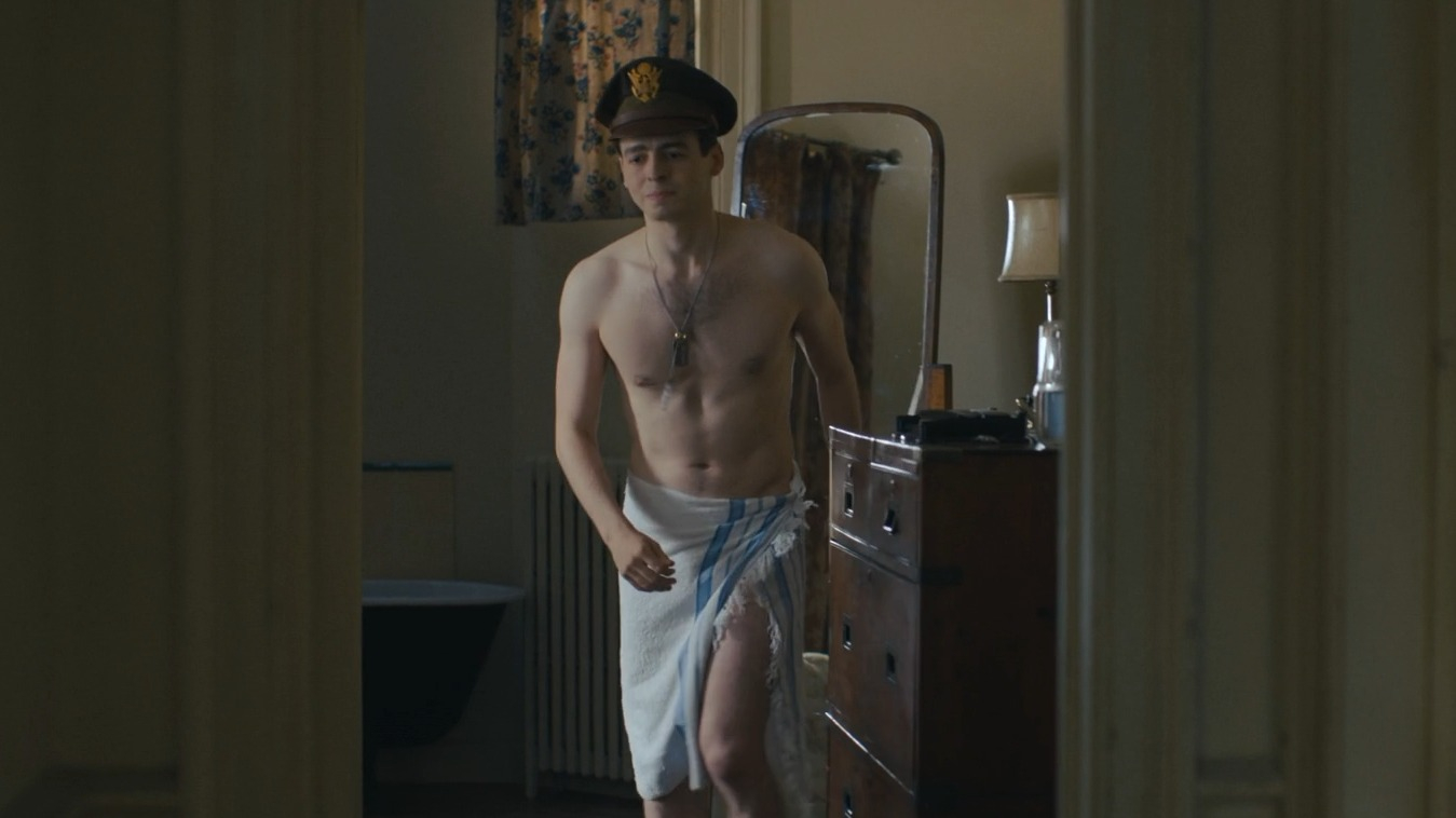 Hottest Anthony Boyle Scene in Masters of the Air. Shirtless, straight. 78350