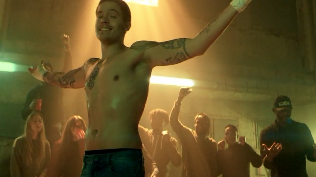 Sexiest Travis Maddox Scenes. Shirtless, bathing suit, body double. 79378