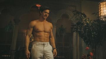Sexiest Scenes of Jedebedaiah from Palm Royale. Shirtless. 83027