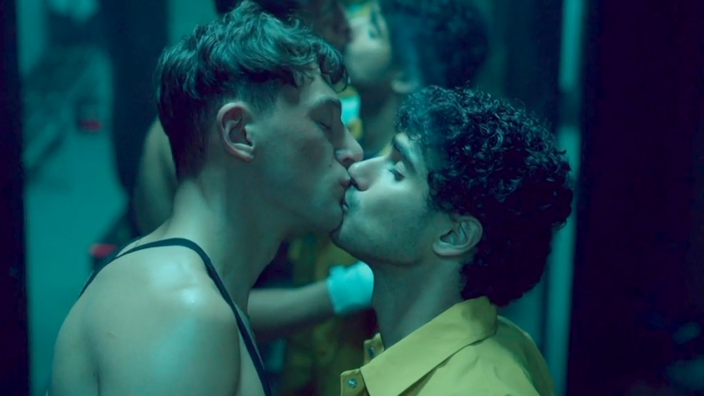 Sexiest Scenes of Elliot from Dead Hot. Gay, shirtless. 78635