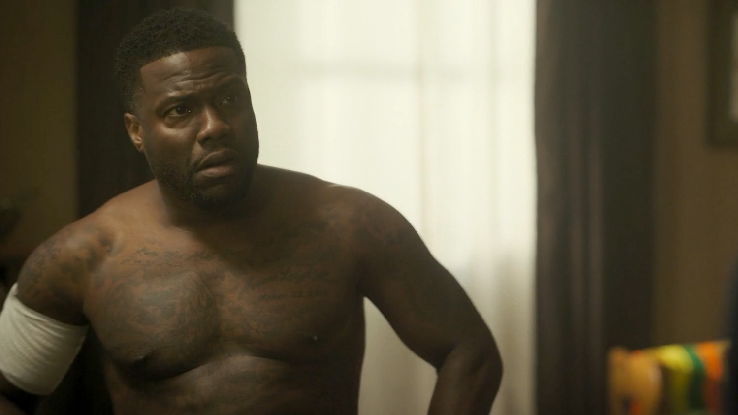 Sexiest Kevin Hart Scene in Die Hart 2: Die Harter. Shirtless. 79225