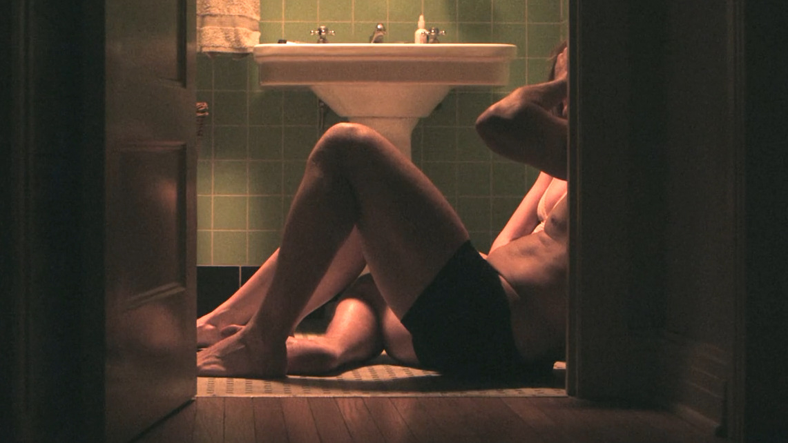 Sexiest Scenes of Rozat 'Rusty' Sabich from Presumed Innocent. Sexy, Shirtless, Underwear, butt, straight. 79583