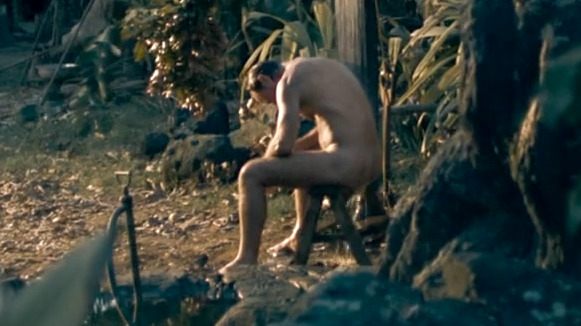 Jude Law Nude in Eden. Butt, Shirtless, balls, penis. 81940