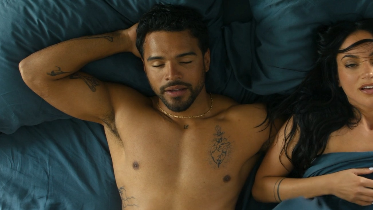 Sexiest Scenes of Beau from Maintenance Required. Shirtless, straight. 82535