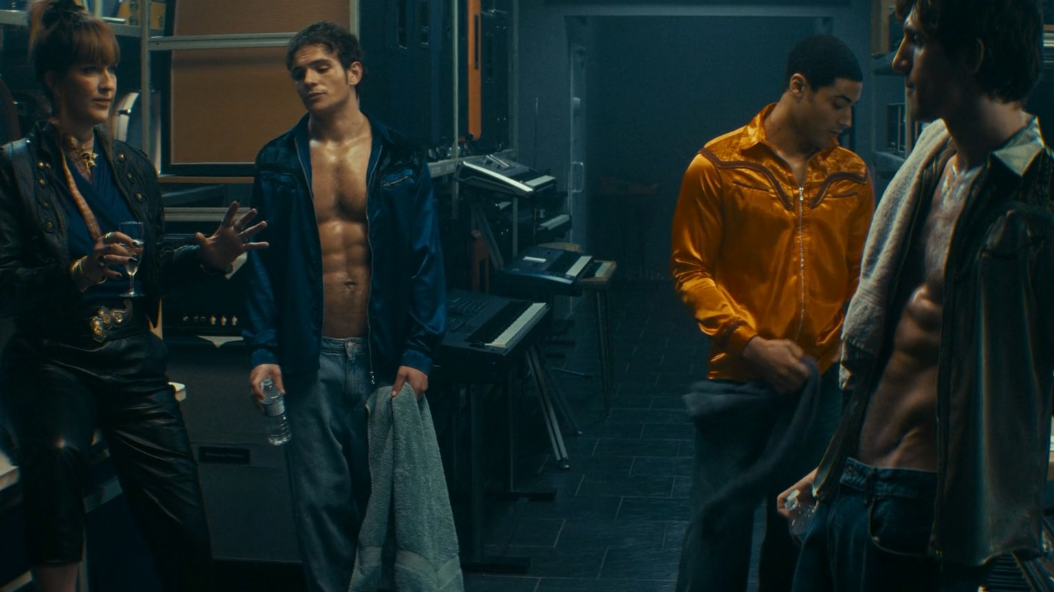 Sexiest Scenes of Adel Kachermi from Culte - 2Be3. Bathing Suit, Sexy, Shirtless, bulge, straight. 82649
