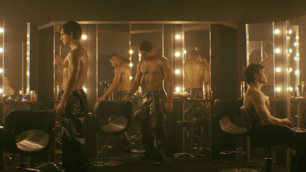 Sexiest Namory Bakayoko Scene in Culte - 2Be3. Shirtless, bathing suit, bulge. 82639
