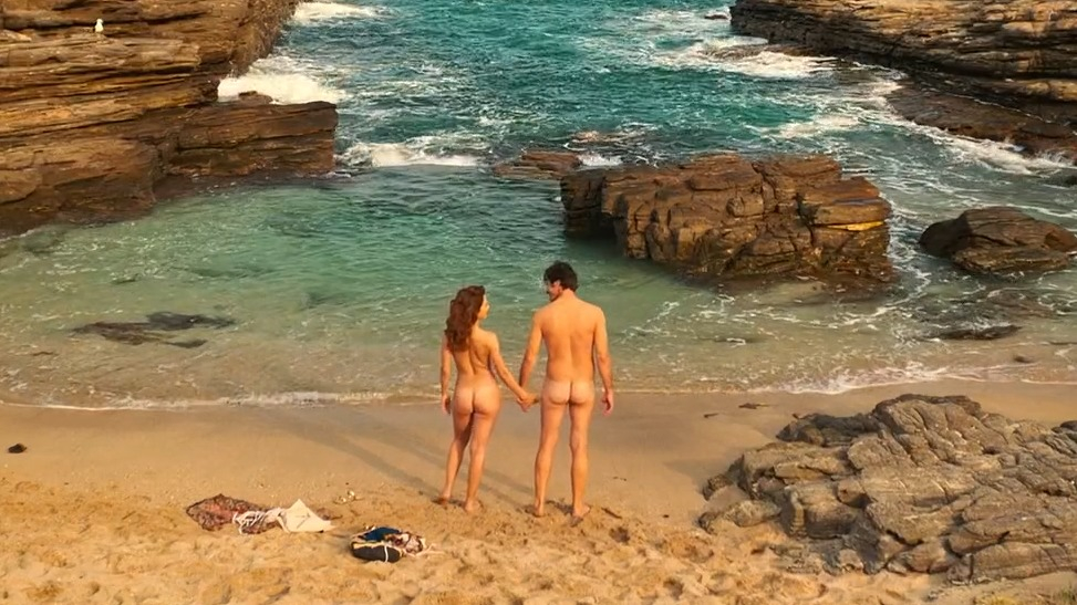 Emílio Dantas Naked in Ângela Diniz: Murdered and Convicted. Butt, Shirtless, Straight, bathing suit, bulge. 82855
