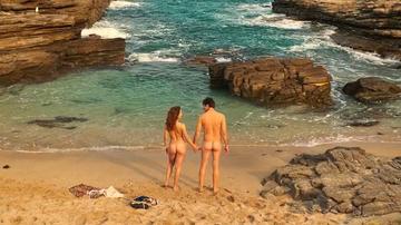 Emílio Dantas in Ângela Diniz: Murdered and Convicted (2025) Butt Shirtless Straight Bathing Suit Bulge 82855