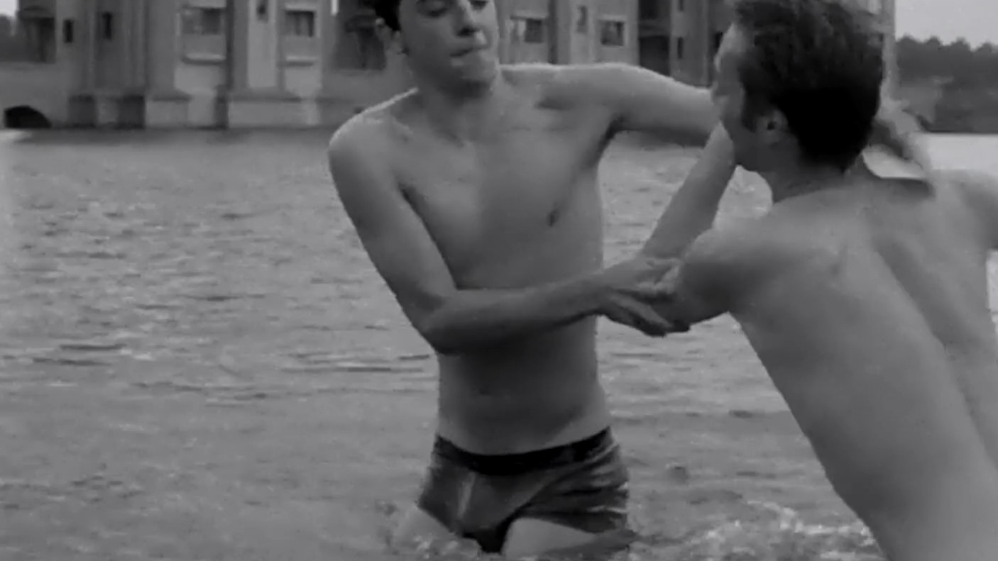 Sexiest Scenes of Thomas from Utopia. Bulge, Shirtless, Underwear, gay, sexy. 83171