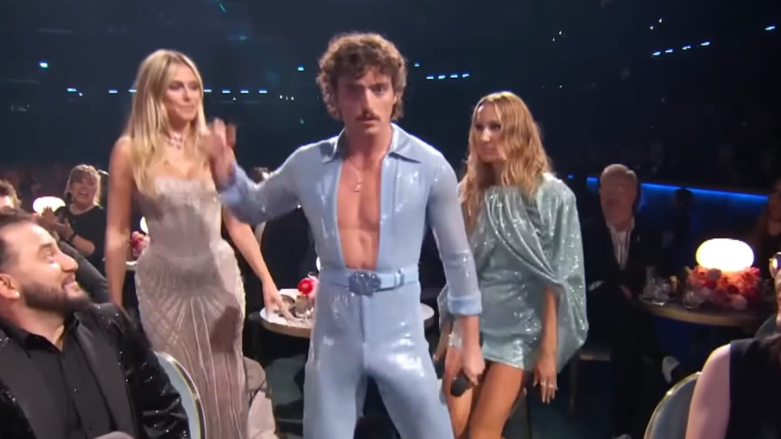 Sexiest Scenes of Self from The Grammy Awards. Sexy. 83249