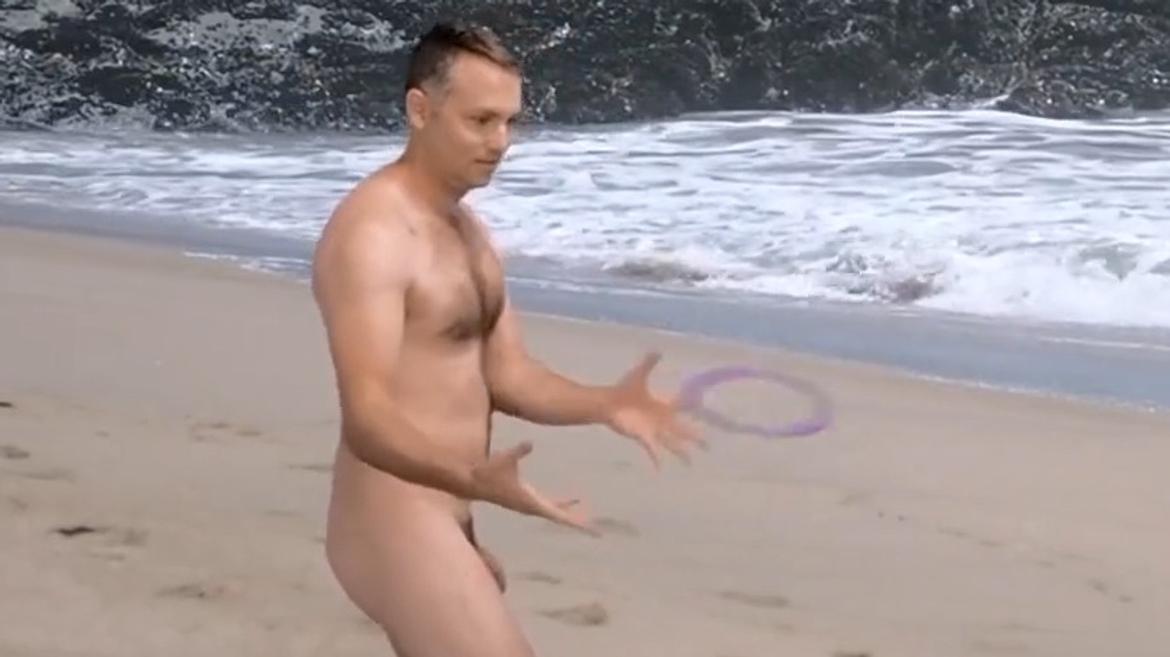 Jeff Pollard Naked as Wade. Balls, Butt, Penis, Shirtless. 83271