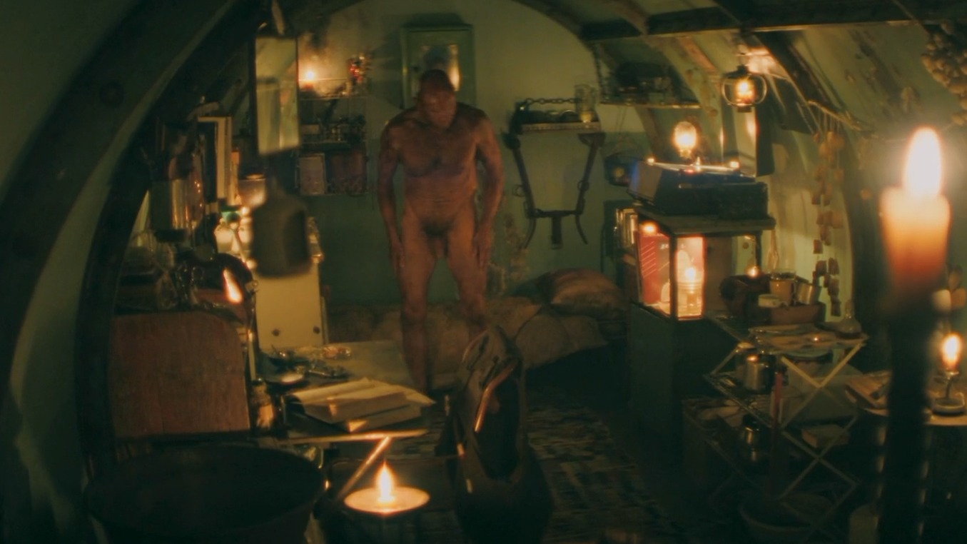 Nudes of Dr. Ian Kelson from 28 Years Later: The Bone Temple. Penis, Shirtless, balls. 83352