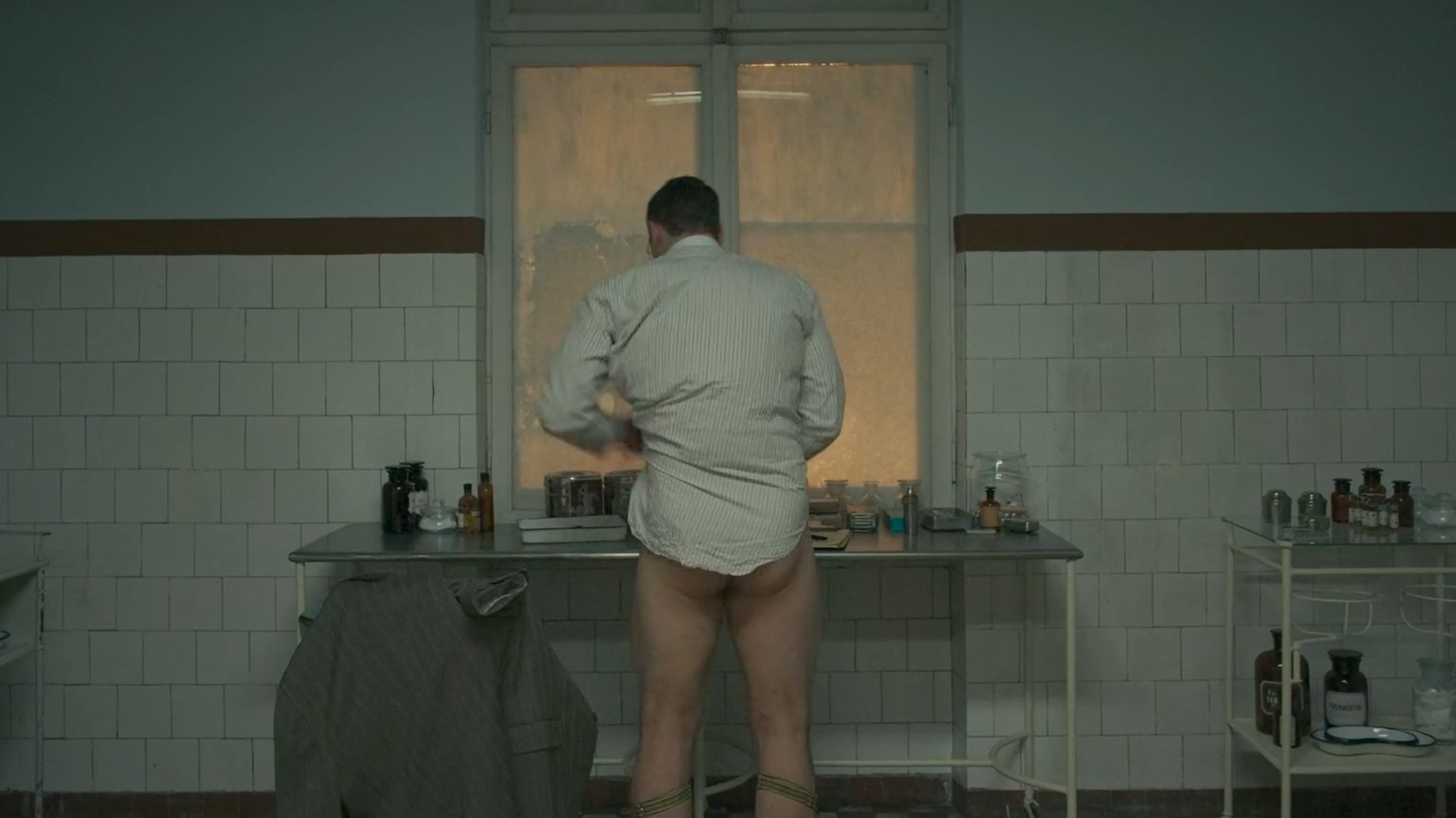 Mateusz Damięcki Nude as Maksymilian Wróblewski. Butt, sexy, shirtless. 83738