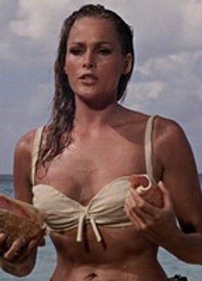 Ursula Andress Bikini Breasts 289548