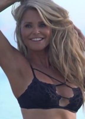 Christie Brinkley Hot Scenes 228930