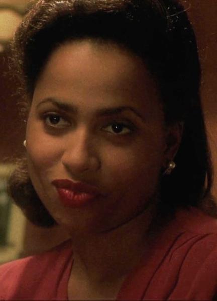 Sexy Lisa Nicole Carson 286036