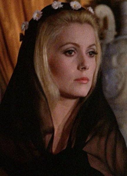 Catherine Deneuve Naked 229002