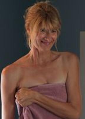 Laura Dern Bikini Breasts 273870