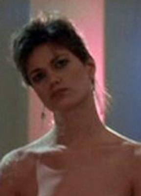 Linda Fiorentino Nude Photos 220197