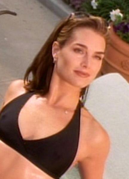 Brooke Shields Nude Photos 217737