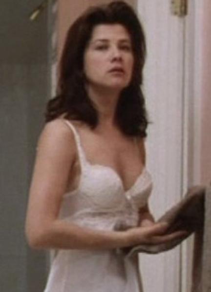 Daphne Zuniga Nude 231024