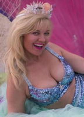 Kirsten Dunst Childhood Star Bikini Breasts 273936