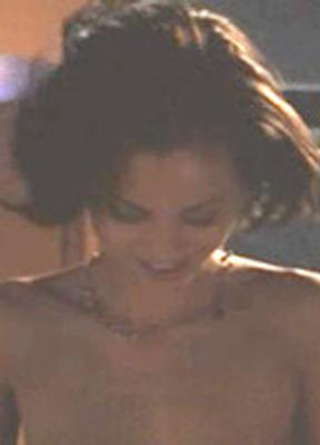 Lexa Doig Breasts Lesbian 226956