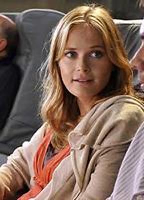 Rachel Blanchard Breasts Bush 224487