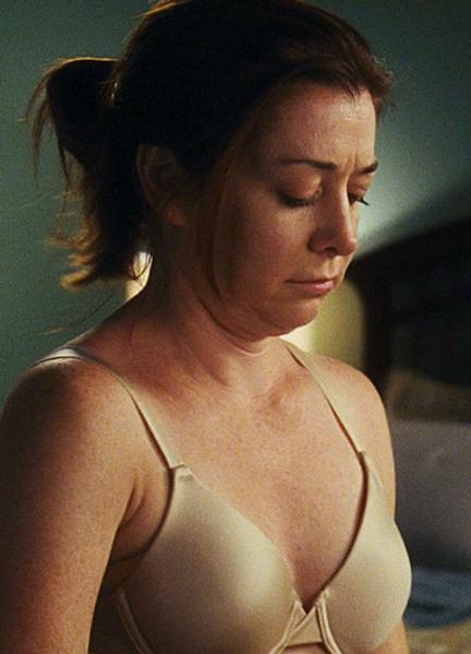Alyson Hannigan Sexy Photos 225585