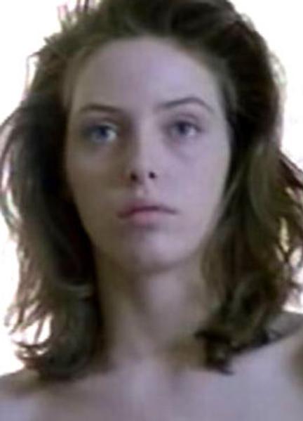 Tonya Kinzinger Nude Scenes 241035