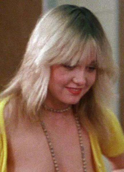 Linnea Quigley Nude Scenes 220167