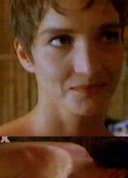 Anouschka Renzi Nude 247500