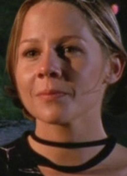 Gigi Edgley Nude Scenes 243003