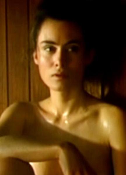 Idil Üner Nude 252528
