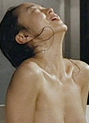 Jeon Do-yeon Nude Scenes 236271