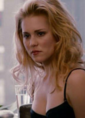 Alison Lohman Bikini Breasts 230721