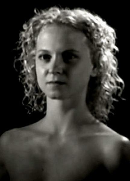 Anne van de Ven Nude 250344