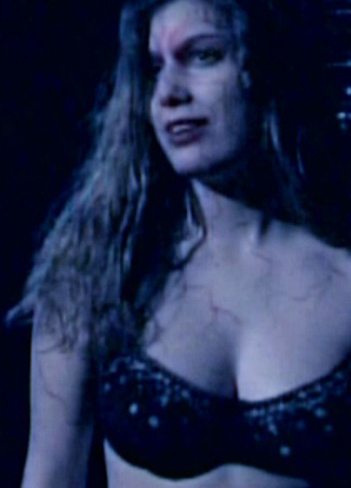 Sexy Yvette Moreaux 265344