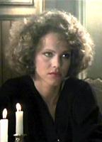 Yolande Gilot Breasts* 31092