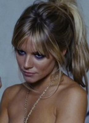 Sienna Miller Bikini Breasts 226272